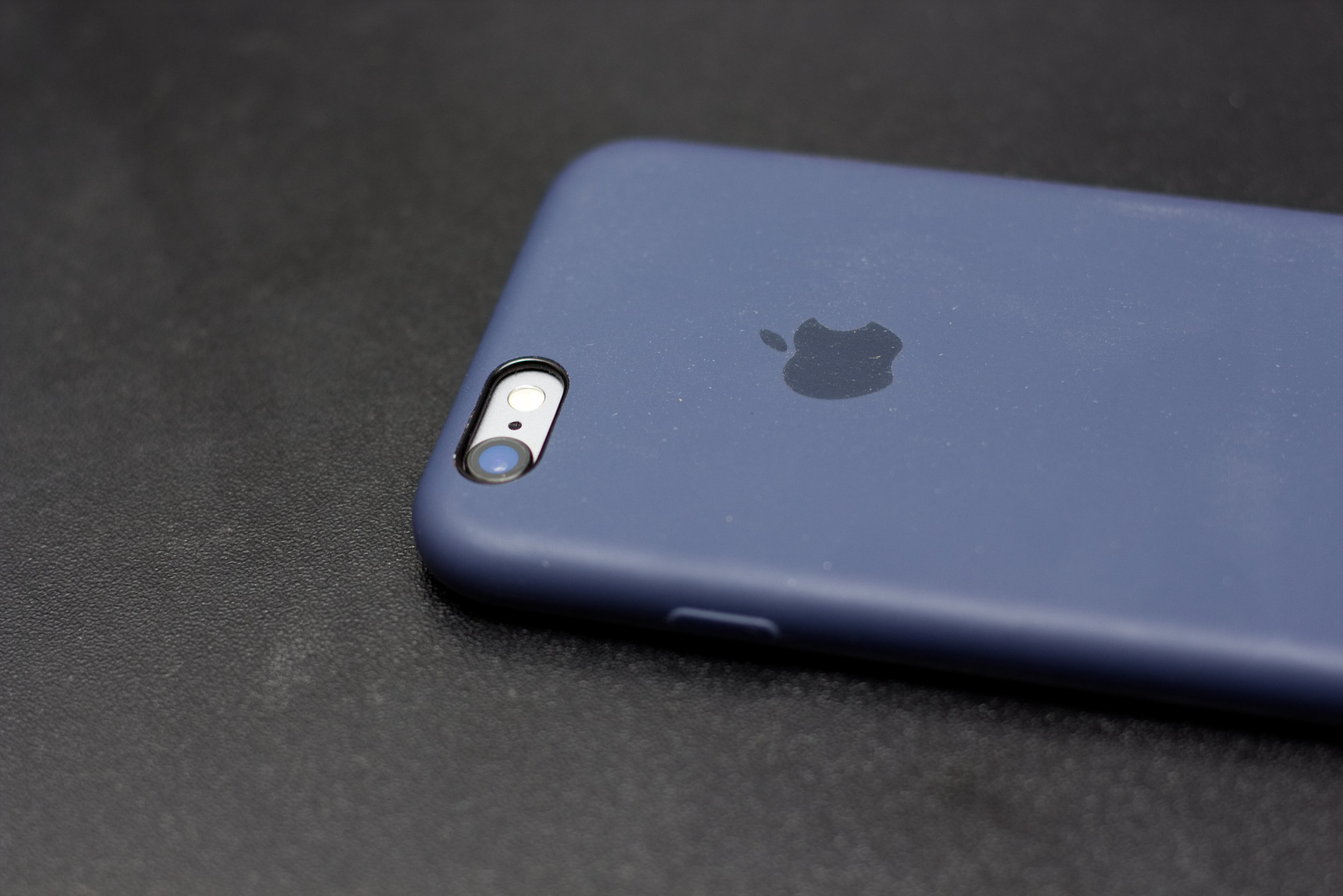 iphone 6s with silicon case