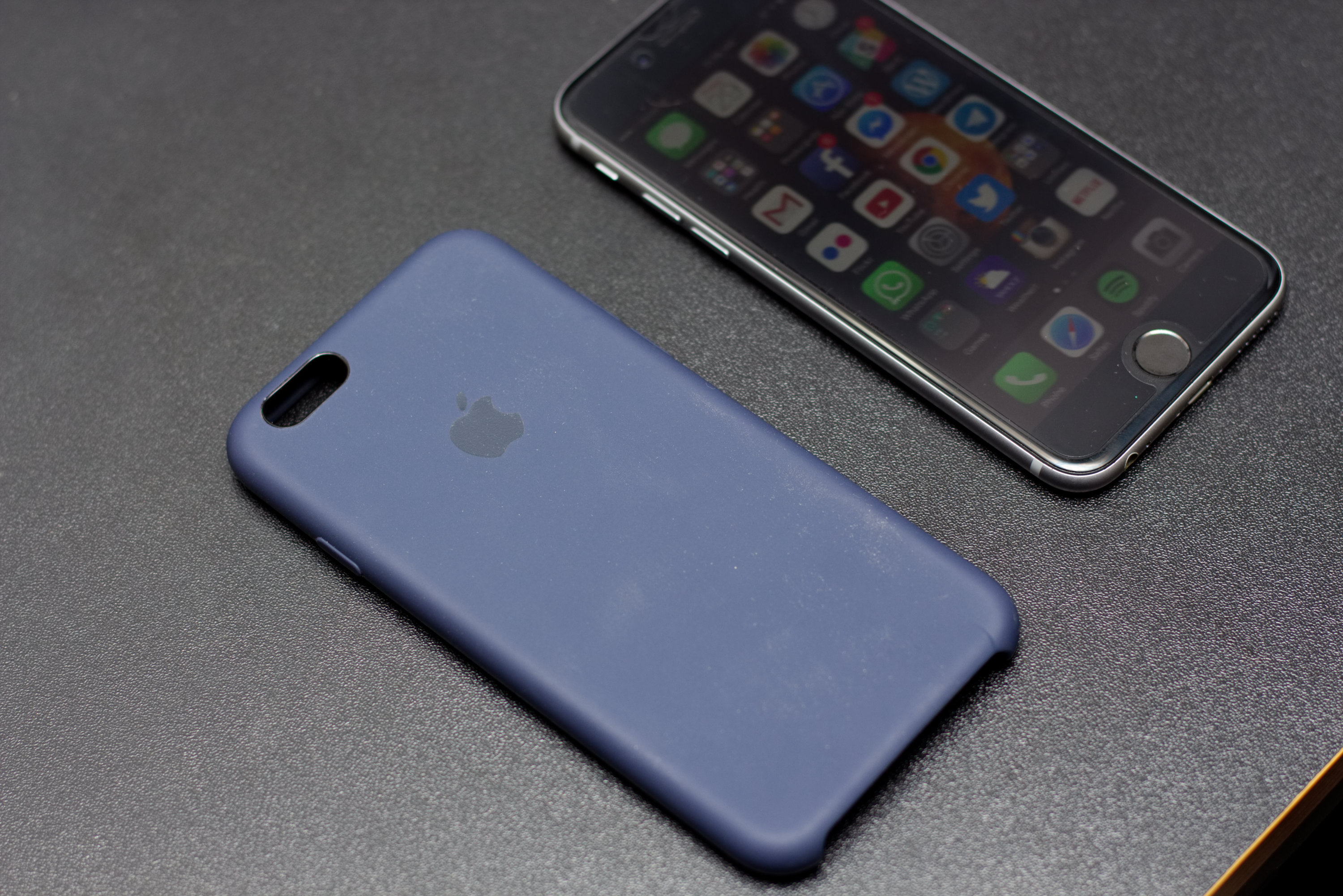 iphone 6s with silicon case