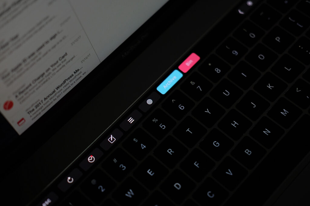 airmail 3 review - airmail on touch bar