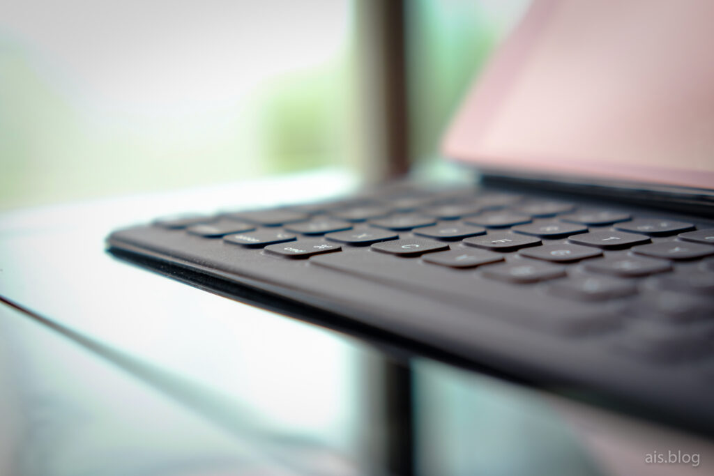 iPad Pro Smart Keyboard super closeup